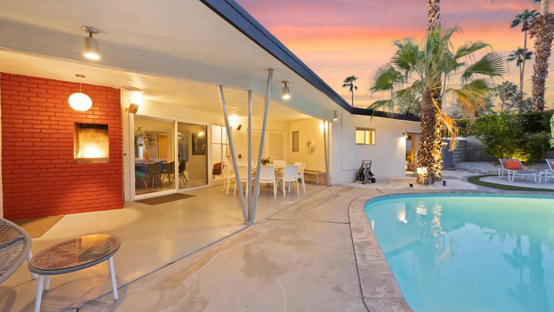 K0010 - The Retro House Villa Palm Springs Holiday home