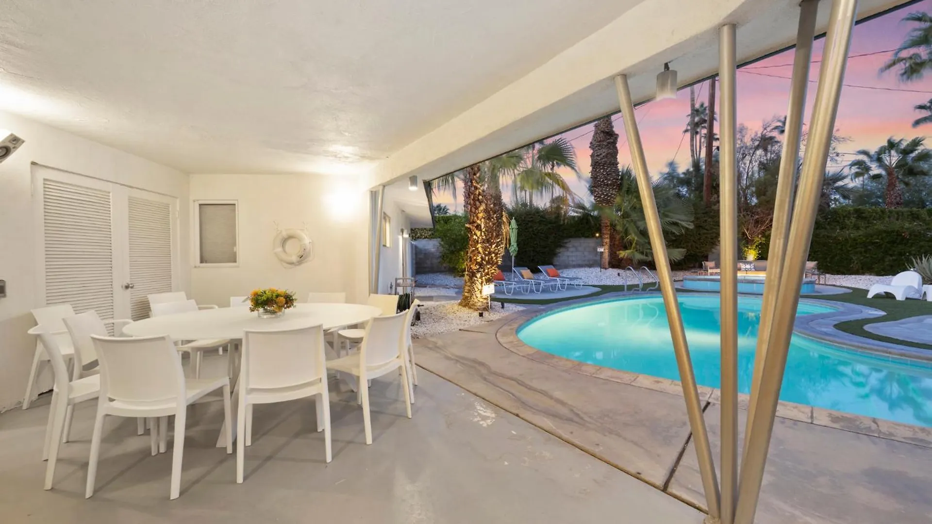 K0010 - The Retro House Villa Palm Springs United States